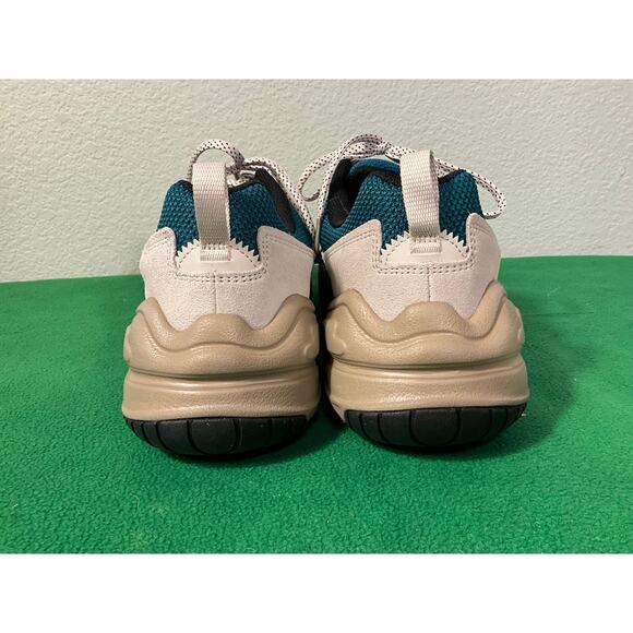 Men's Nike Tech Hera Size 12 New in Box FJ9532-110 Lt Orewood Brown/Black - Picture 3 of 11